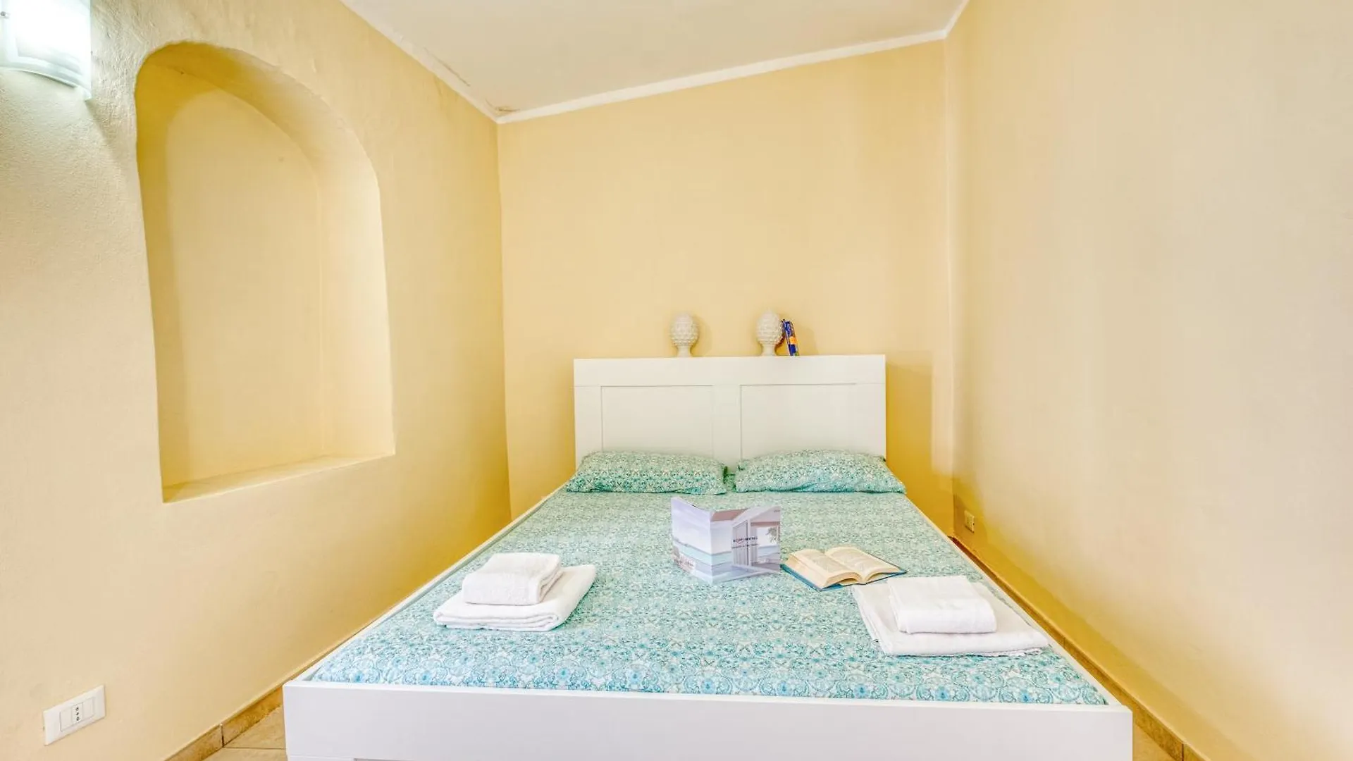 Apartment Una Finestra Sul Duomo - Happy Rentals Sanremo Italy
