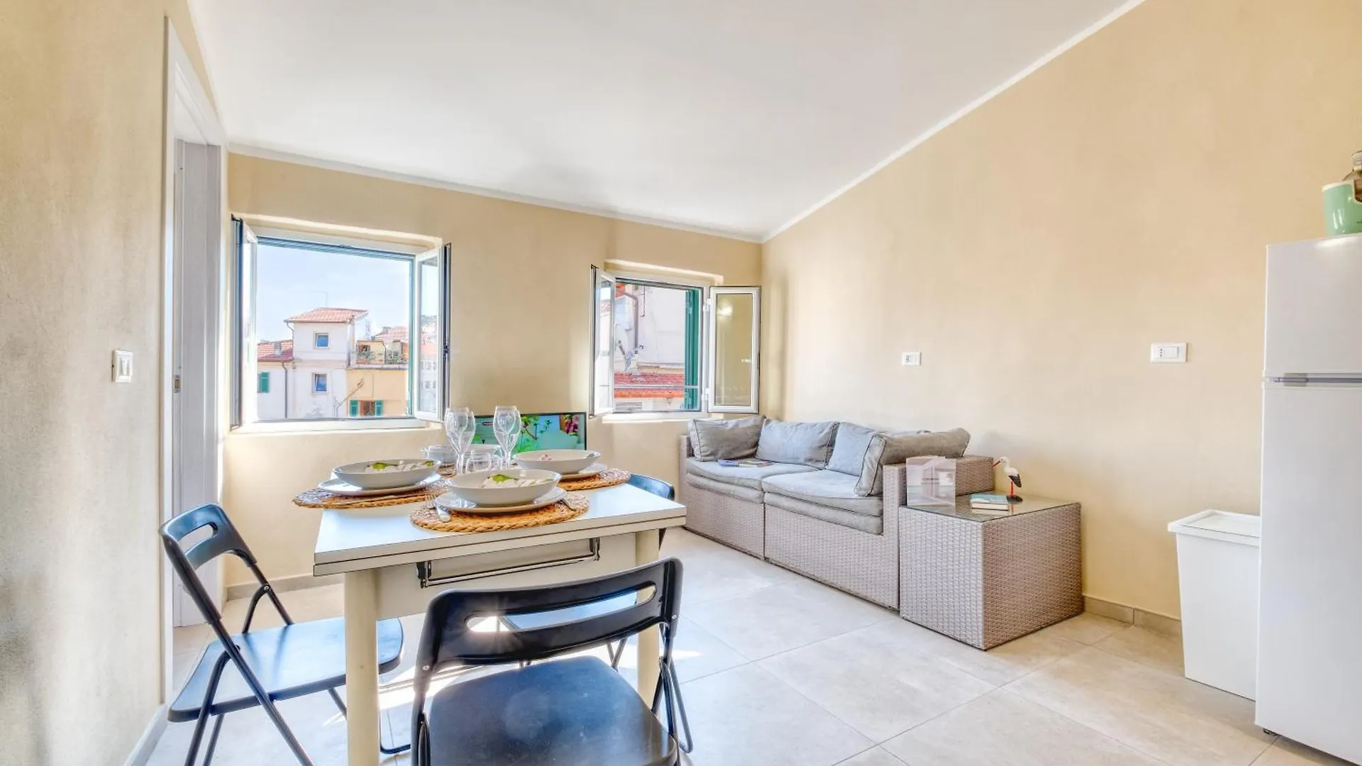 Una Finestra Sul Duomo - Happy Rentals Sanremo Apartment