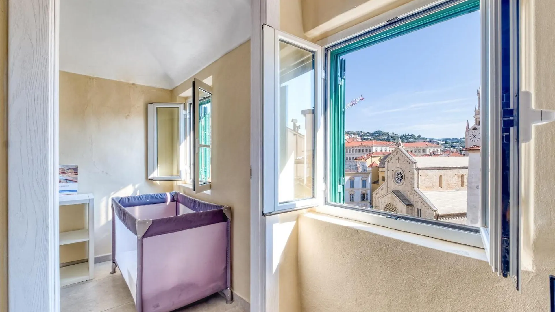 Apartment Una Finestra Sul Duomo - Happy Rentals Sanremo
