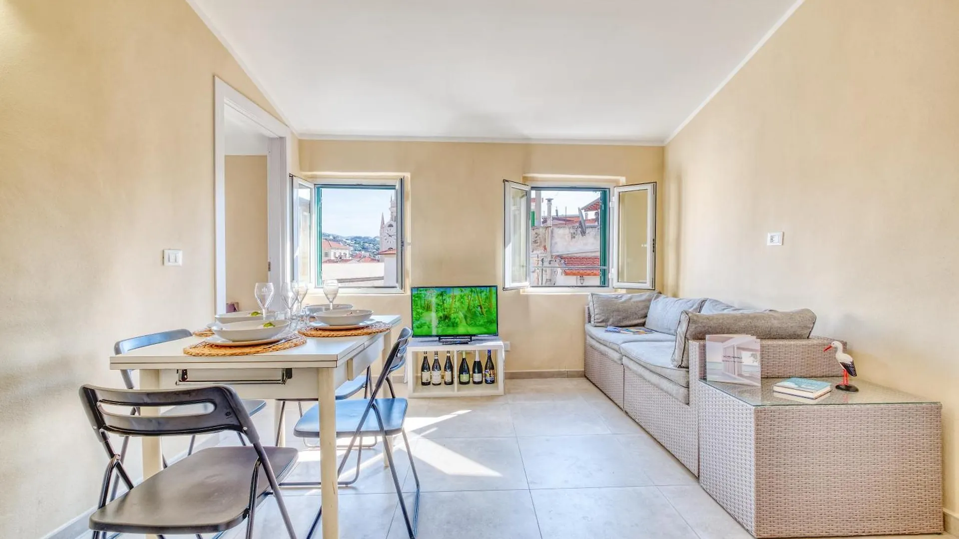 Apartment Una Finestra Sul Duomo - Happy Rentals Sanremo